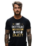 koszulka-nie-dotykac-jestem-zajety-czarna