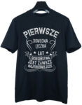 koszulka-personalizowana-pierwsze-dowolna-liczba-lat-czarna