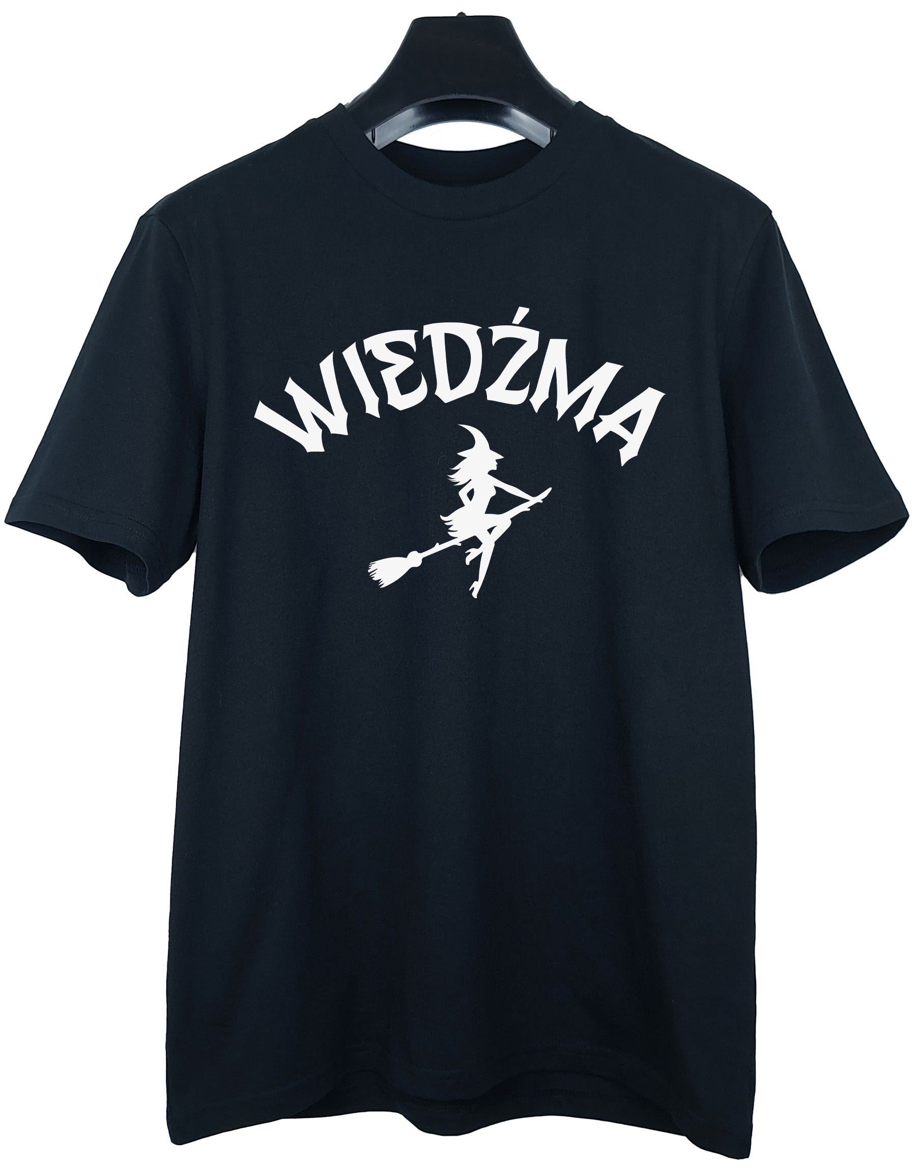 koszulka-wiedzma-czarna-na-wieszaku koszulka wiedźma czarna na wieszaku