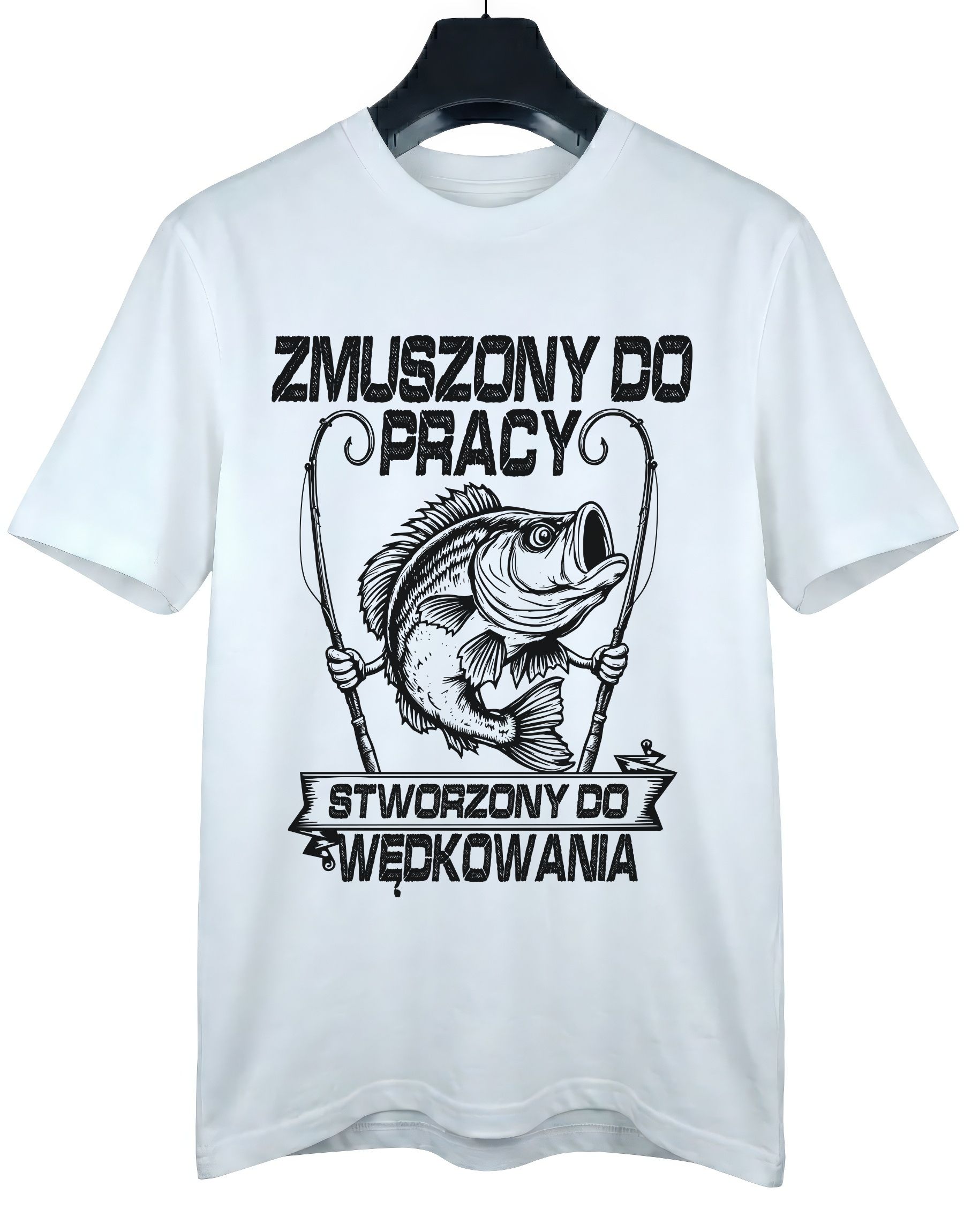 koszulka-stworzony-do-wedkowania-biala-na wieszaku