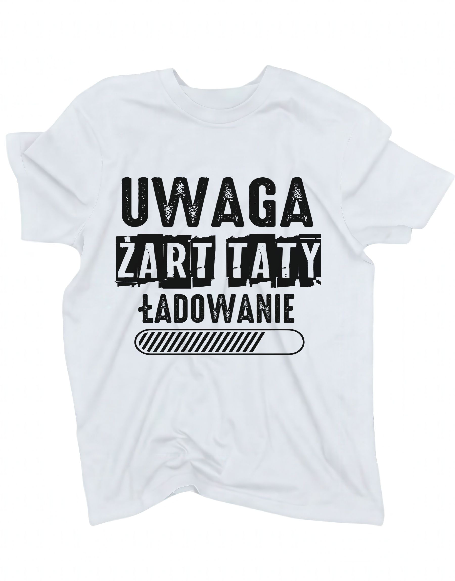 koszulka-zart-taty-ladowanie-biala biała koszulka dla taty z grafiką stylizowaną na pasek ładowania i z napisem 'Uwaga żart taty ładowanie' zaprezentowana na płasko