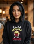 bluza-damska-z-kapturem-fajna-babeczka-czarna