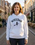 bluza-dla-dziewczyny-z-kapturem-wiedzma-biala