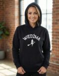 bluza-dla-dziewczyny-z-kapturem-wiedzma-czarna