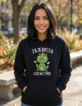 bluza-dla-dziewczyny-z-kapturem-zajebista-czarna