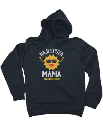 czarna bluza dla mamy z kapturem z grafiką przedstawiającą uśmiechnięte słońce w okularach przeciwsłonecznych z napisem 'Najlepsza mama pod słońcem' zaprezentowana na płasko
