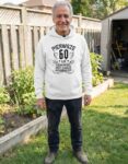 bluza-prezent-na-urodziny-pierwsze-60-lat-czarna