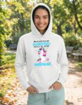 bluza-z-kapturem-dla-dziewczyny-w-blasku-biala