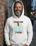 bluza-z-kapturem-urodzinowa-5-z-przodu-biala