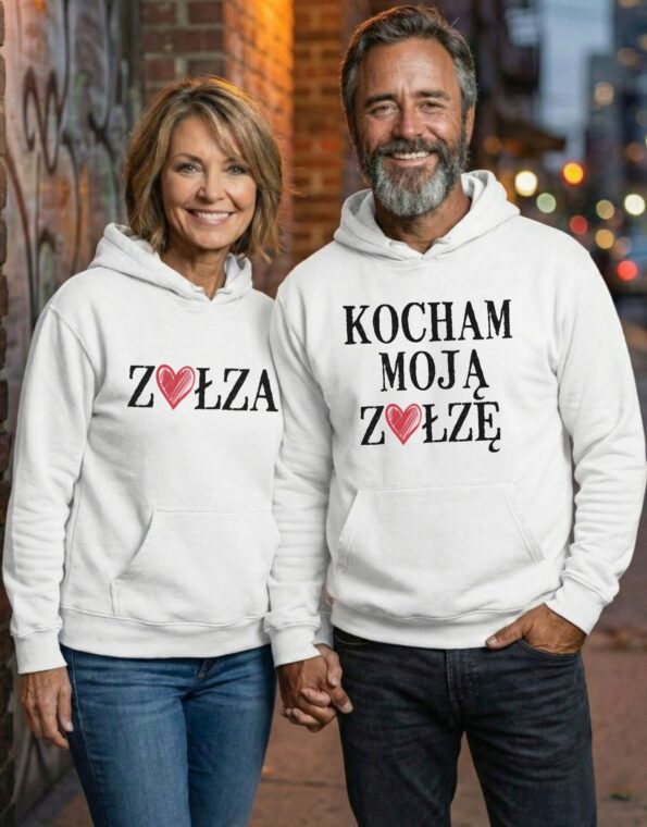 para ubrana w białe bluzy z kapturem z napisami: 'Zołza' i 'Kocham moją zołzę'