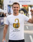 koszulka-dla-maratonczyka-kod-zlamany-biala